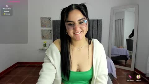 Snapshot of sweet_catita chatting on October 7, 1:37 pm Cata online show from October 7, 1:37 pm