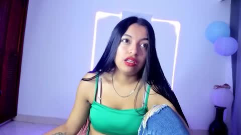 Snapshot of sweet_cinamon69 chatting on October 13, 2:09 pm Canela online show from October 13, 2:09 pm