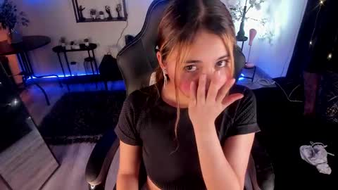 Snapshot of sweet_daniiela chatting on September 16, 8:39 pm IM Dani online show from September 16, 8:39 pm