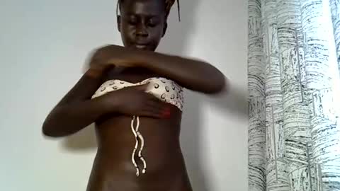 sweet_diva19 online show from June 9, 8:03 am