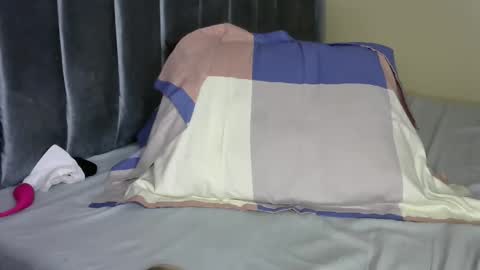 sweet_freaky online show from April 24, 12:52 pm