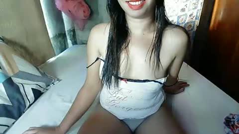 Snapshot of sweet_freya28 chatting on February 14, 1:34 am Sweet Freya online show from February 14, 1:34 am