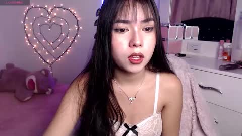 Hannah online show from March 22, 11:05 am