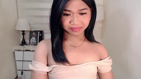 Snapshot of sweet_hoelly chatting on February 24, 8:25 am naughty shannel online show from February 24, 8:25 am