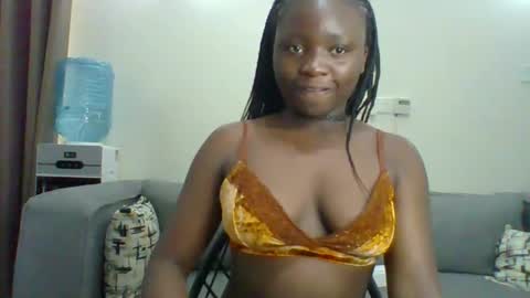 Snapshot of sweet_jenica chatting on February 3, 6:02 am ESTHER NEEMA online show from February 3, 6:02 am