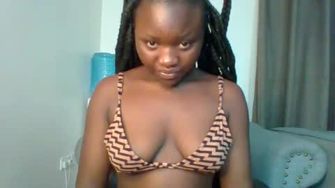Snapshot of sweet_jenica chatting on January 2, 4:30 am ESTHER NEEMA online show from January 2, 4:30 am