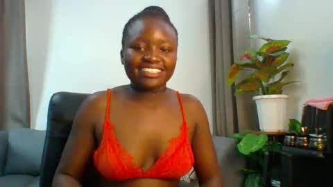 Snapshot of sweet_jenica chatting on December 6, 4:58 am ESTHER NEEMA online show from December 6, 4:58 am