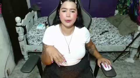 elizabeth grey online show from August 9, 11:08 pm