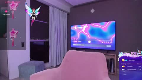 laura kiss online show from December 15, 4:29 am