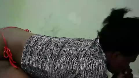 Snapshot of sweet_lilianah chatting on January 28, 3:57 am sweet_lilianah online show from January 28, 3:57 am