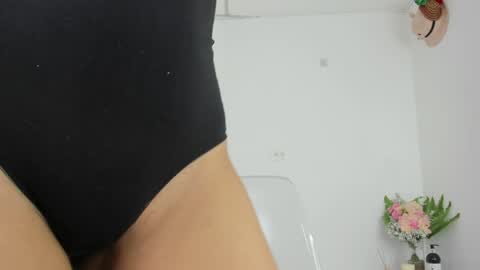 sweet_litle online show from April 22, 3:36 am