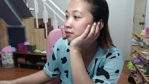 Snapshot of sweet_marie07 chatting on February 7, 5:31 am cheeky Bum07 online show from February 7, 5:31 am