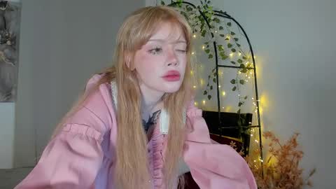 Melissa. Join me on Fansly link in social medias online show from April 9, 9:20 pm