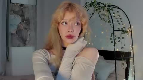 Melissa. Join me on Fansly link in social medias online show from June 17, 9:16 pm