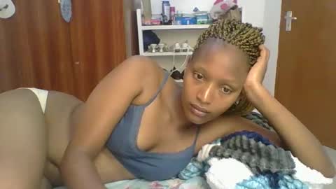 Linda online show from April 22, 2:52 am