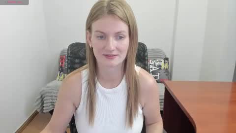 Mila online show from July 24, 7:11 pm