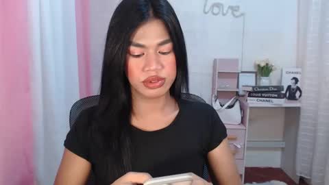 Snapshot of sweet_melonxxx chatting on February 26, 12:05 pm Melon online show from February 26, 12:05 pm