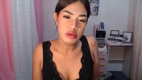 Snapshot of sweet_melonxxx chatting on October 8, 11:53 pm Melon online show from October 8, 11:53 pm