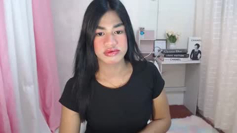 Snapshot of sweet_melonxxx chatting on February 3, 3:38 pm Melon online show from February 3, 3:38 pm
