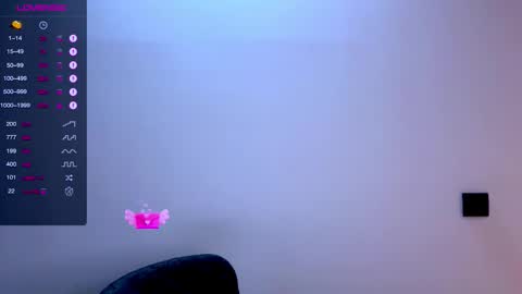 Snapshot of sweet_mia_91 chatting on October 11, 12:41 pm Mia online show from October 11, 12:41 pm
