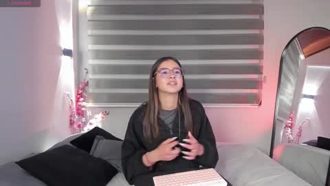 Snapshot of sweet_obsession__ chatting on October 10, 10:47 pm Sweet Obsession online show from October 10, 10:47 pm