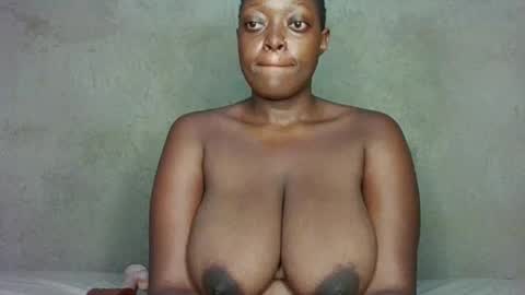 sweet_pie29 online show from April 20, 2:58 am