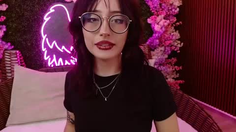 Roxanee online show from April 22, 9:23 pm