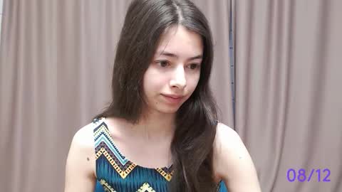 Snapshot of sweet_sweet_angel chatting on December 8, 9:46 am Angel online show from December 8, 9:46 am