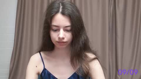Snapshot of sweet_sweet_angel chatting on September 9, 4:01 am Angel online show from September 9, 4:01 am