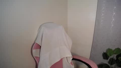 Trisha online show from December 21, 12:04 am