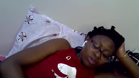 sweet_zarah online show from April 19, 6:10 pm