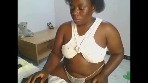 Snapshot of sweetafricangal chatting on January 29, 11:56 pm NASHA online show from January 29, 11:56 pm