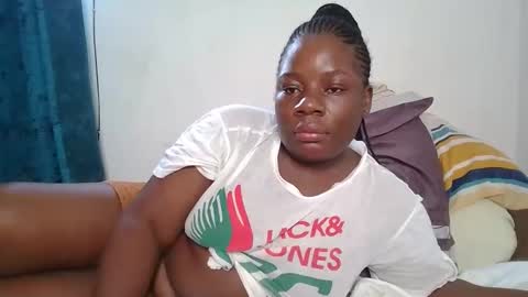 Snapshot of sweetafricangal chatting on October 14, 7:11 am NASHA online show from October 14, 7:11 am