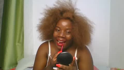 Snapshot of sweetafricangal chatting on February 19, 9:25 pm NASHA online show from February 19, 9:25 pm