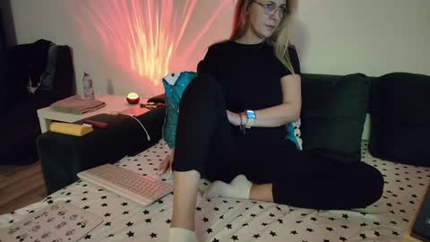 Snapshot of sweetania_ chatting on January 30, 10:41 pm Ania online show from January 30, 10:41 pm