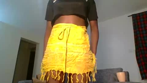 Snapshot of sweetass_02 chatting on February 24, 8:58 pm bianca online show from February 24, 8:58 pm