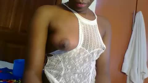 Snapshot of sweetass_02 chatting on October 5, 11:15 am bianca online show from October 5, 11:15 am