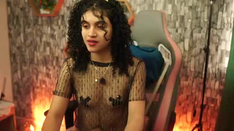 Salom independent model online show from April 23, 8:44 pm