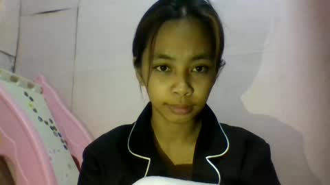 Snapshot of sweetchixxx chatting on February 4, 3:11 am sweetchixxx online show from February 4, 3:11 am