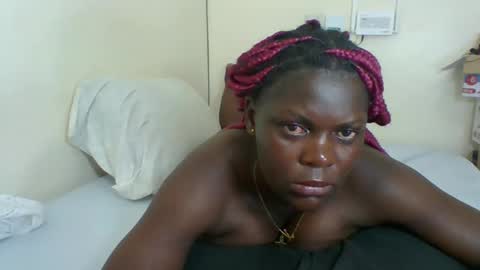 Snapshot of sweetdarkskin chatting on January 30, 9:58 pm CLARIS online show from January 30, 9:58 pm