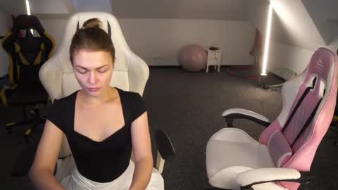 Snapshot of sweetdesiree_ chatting on September 14, 10:35 am Amelia online show from September 14, 10:35 am