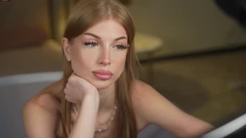 Snapshot of sweetdesiree_ chatting on September 23, 11:19 am Amelia online show from September 23, 11:19 am
