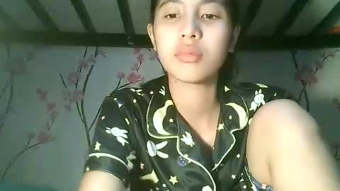 Snapshot of sweetdimple69 chatting on October 4, 12:11 pm sweetdimple69 online show from October 4, 12:11 pm