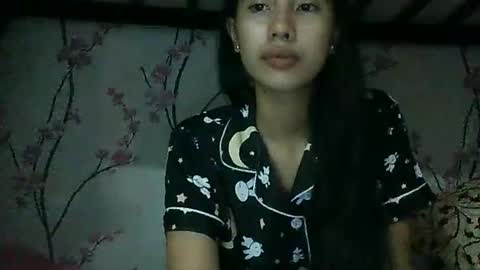 Snapshot of sweetdimple69 chatting on September 16, 10:45 am sweetdimple69 online show from September 16, 10:45 am