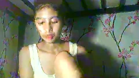 Snapshot of sweetdimple69 chatting on October 27, 5:14 am sweetdimple69 online show from October 27, 5:14 am