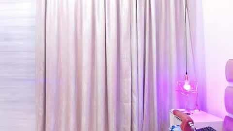 Coraline online show from November 28, 1:25 pm