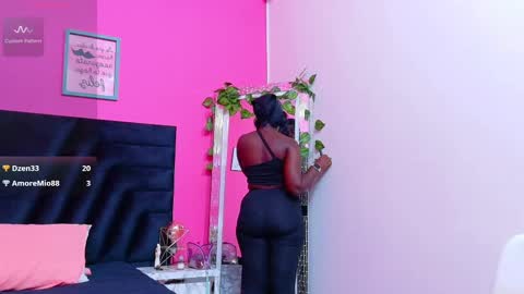 Snapshot of sweeterchocolatee chatting on October 1, 3:00 am sweeterchocolatee online show from October 1, 3:00 am