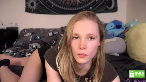 Snapshot of sweetgracee chatting on October 13, 3:42 am sweetgracee online show from October 13, 3:42 am