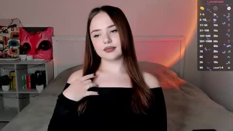 Hannah online show from October 4, 3:16 pm