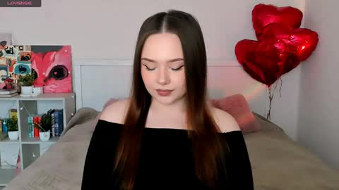 Hannah online show from June 11, 2:36 pm